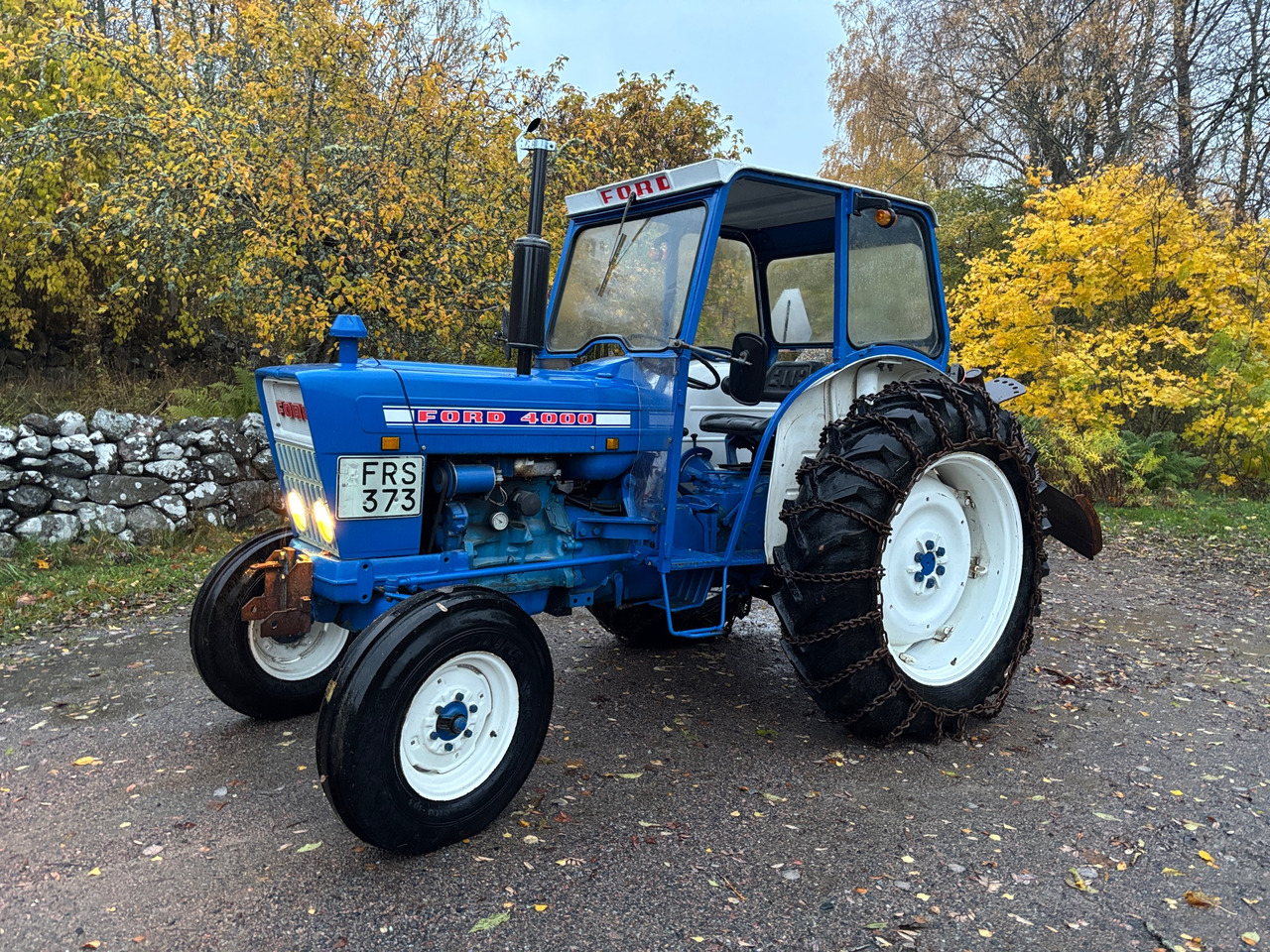 Ford 4000 - Tractor: foto 1 Ford 4000 - Tractor: foto 1