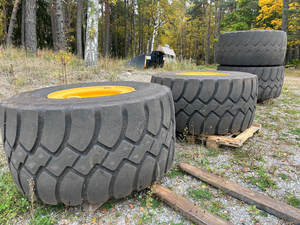 Goodyear 875/65R29 4 st - Neumático para Maquinaria de construcción: foto 1 Goodyear 875/65R29 4 st - Neumático para Maquinaria de construcción: foto 1