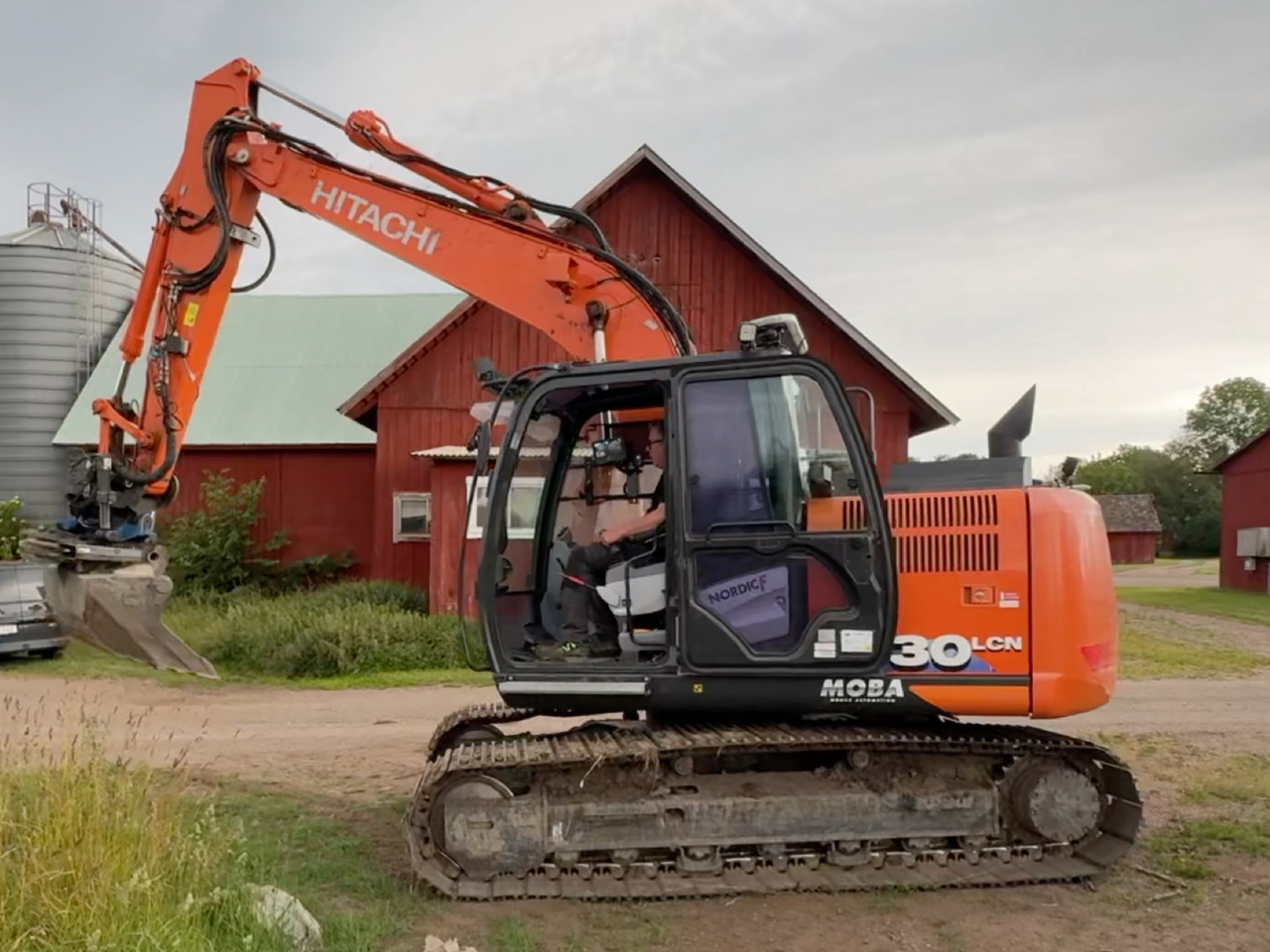 Hitachi ZX130LCN-6 - Excavadora: foto 1 Hitachi ZX130LCN-6 - Excavadora: foto 1