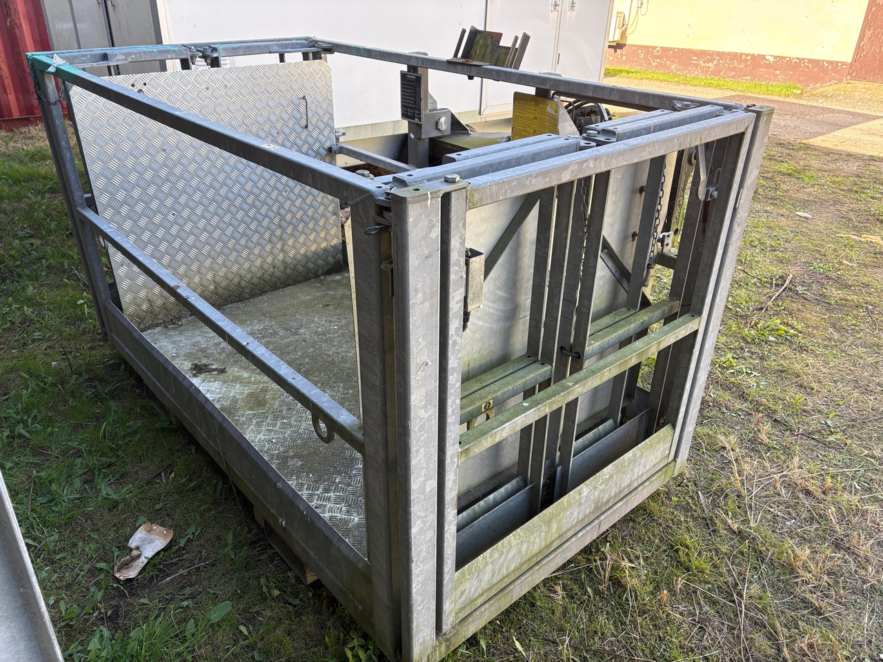 Manitou 2,25/4m 'P' - Manipulador telescópico: foto 1 Manitou 2,25/4m 'P' - Manipulador telescópico: foto 1