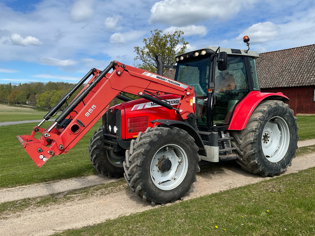 Massey Ferguson 5465 - Tractor: foto 1 Massey Ferguson 5465 - Tractor: foto 1
