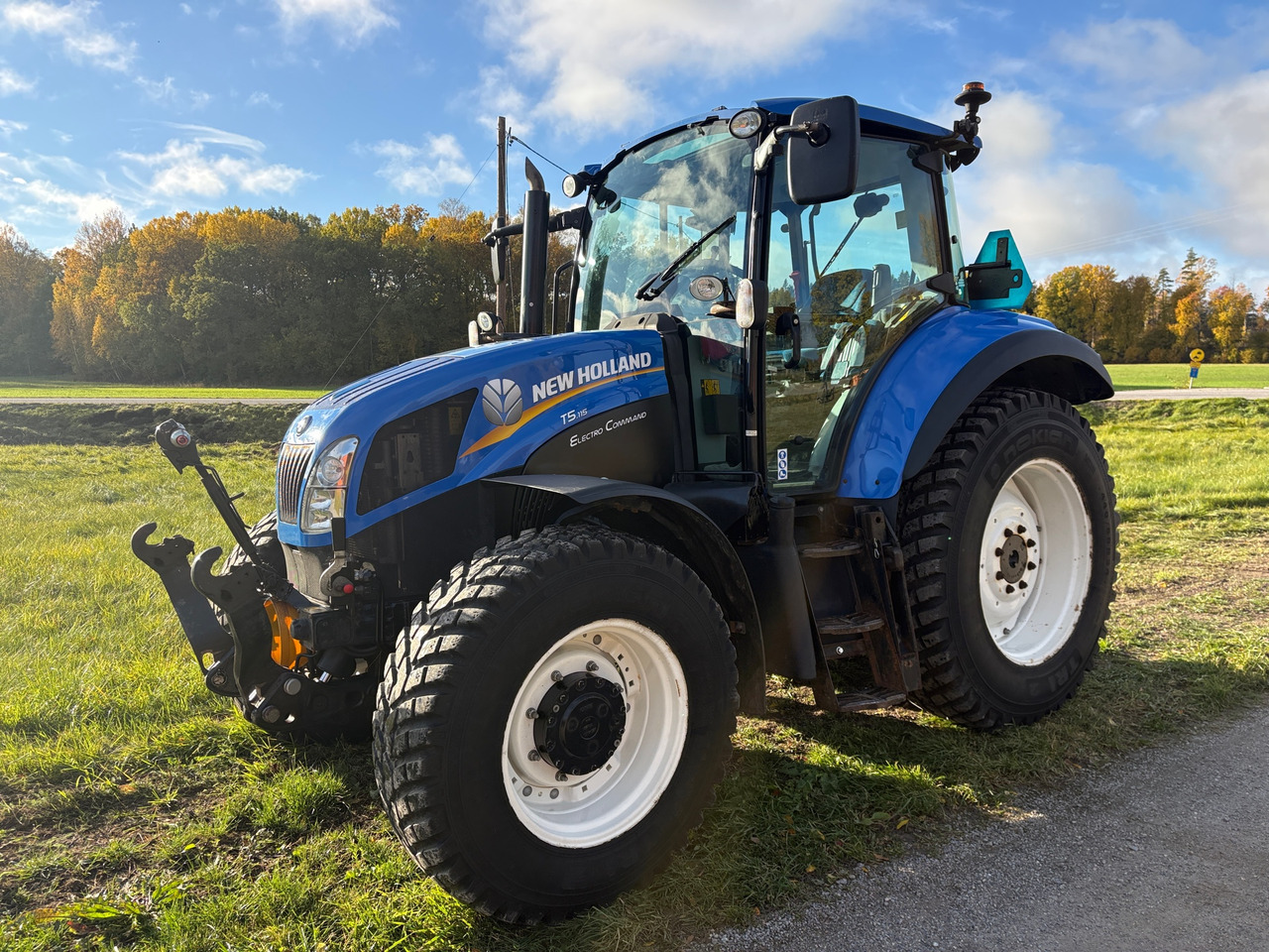 New Holland T5.115 - Tractor: foto 1 New Holland T5.115 - Tractor: foto 1