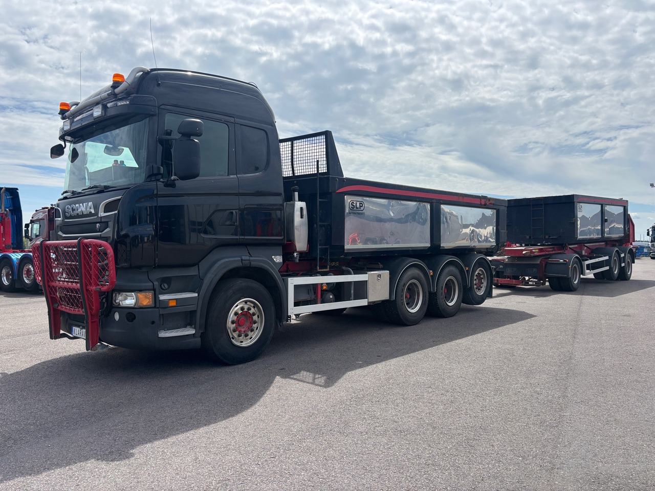 Scania R560 - Camión volquete: foto 1 Scania R560 - Camión volquete: foto 1