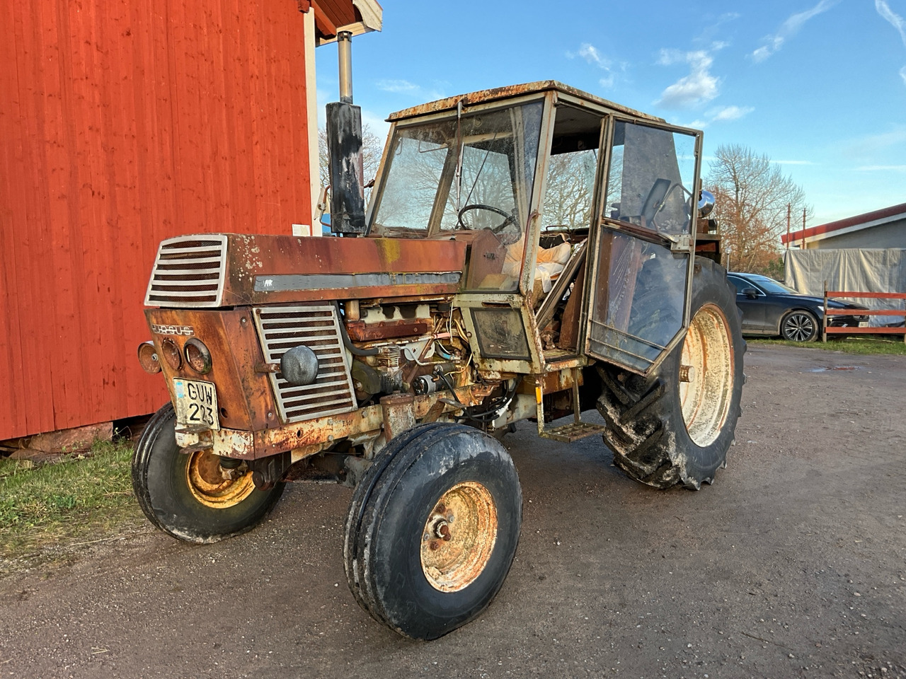 Ursus 385 Deluxe - Tractor: foto 1 Ursus 385 Deluxe - Tractor: foto 1