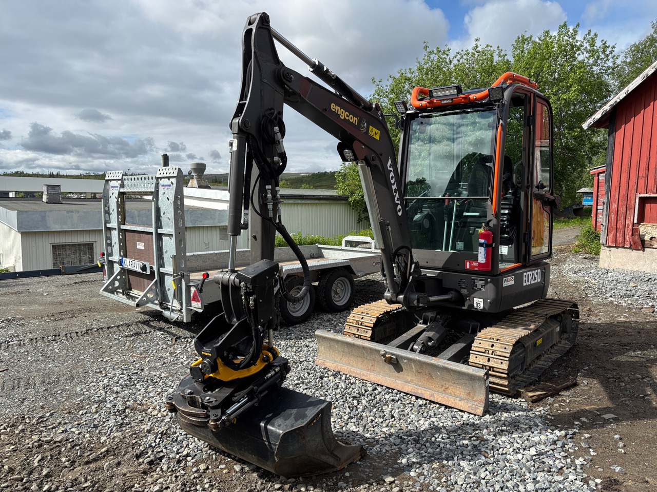 Volvo ECR25D - Excavadora: foto 1 Volvo ECR25D - Excavadora: foto 1
