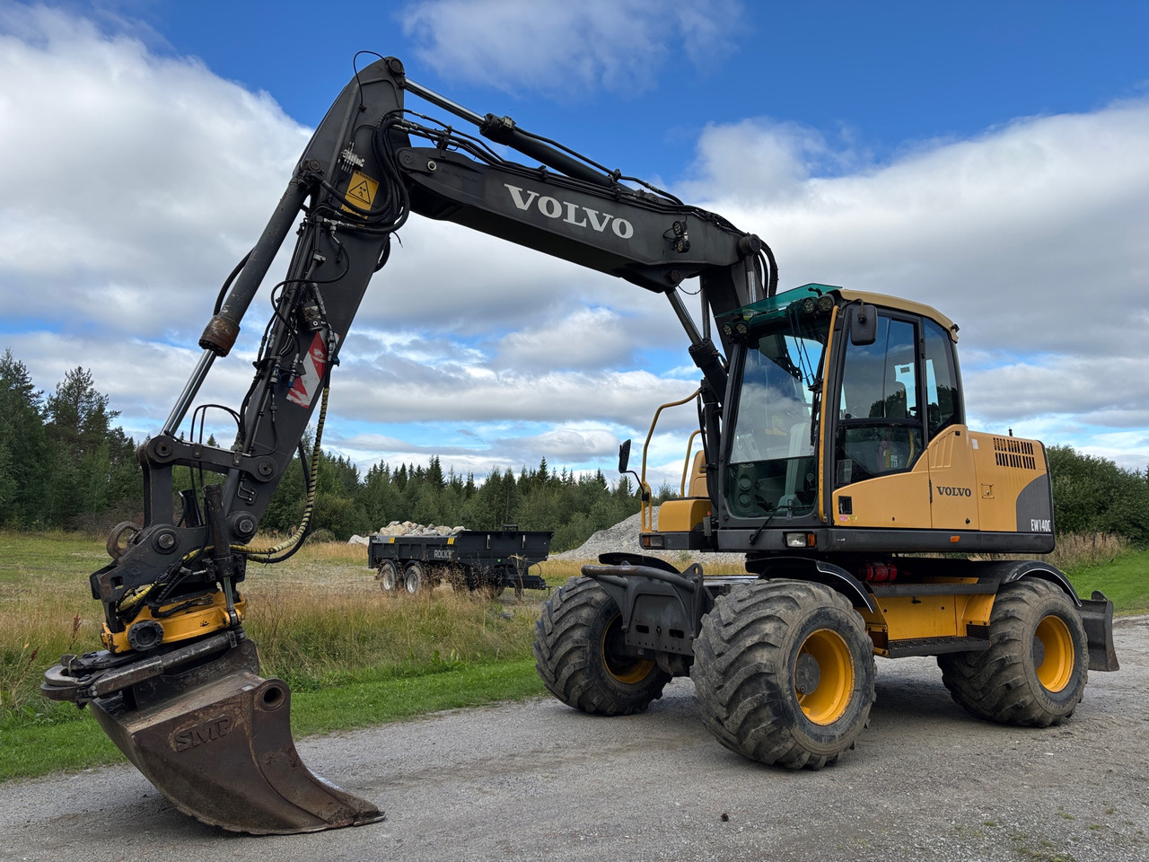 Volvo EW 140 C - Excavadora: foto 1 Volvo EW 140 C - Excavadora: foto 1