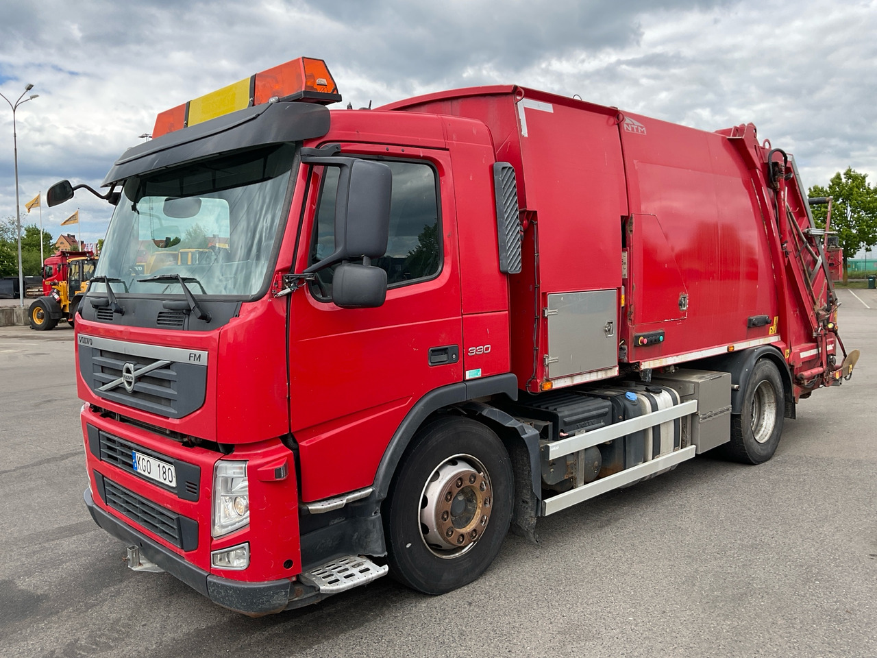 Volvo FM 330 - Camión de basura: foto 1 Volvo FM 330 - Camión de basura: foto 1