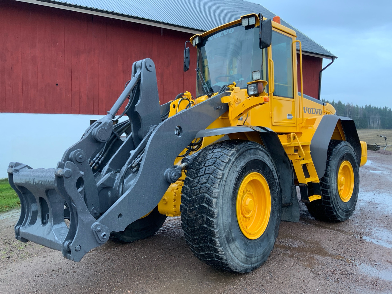 Volvo L90E - Cargadora de ruedas: foto 1 Volvo L90E - Cargadora de ruedas: foto 1