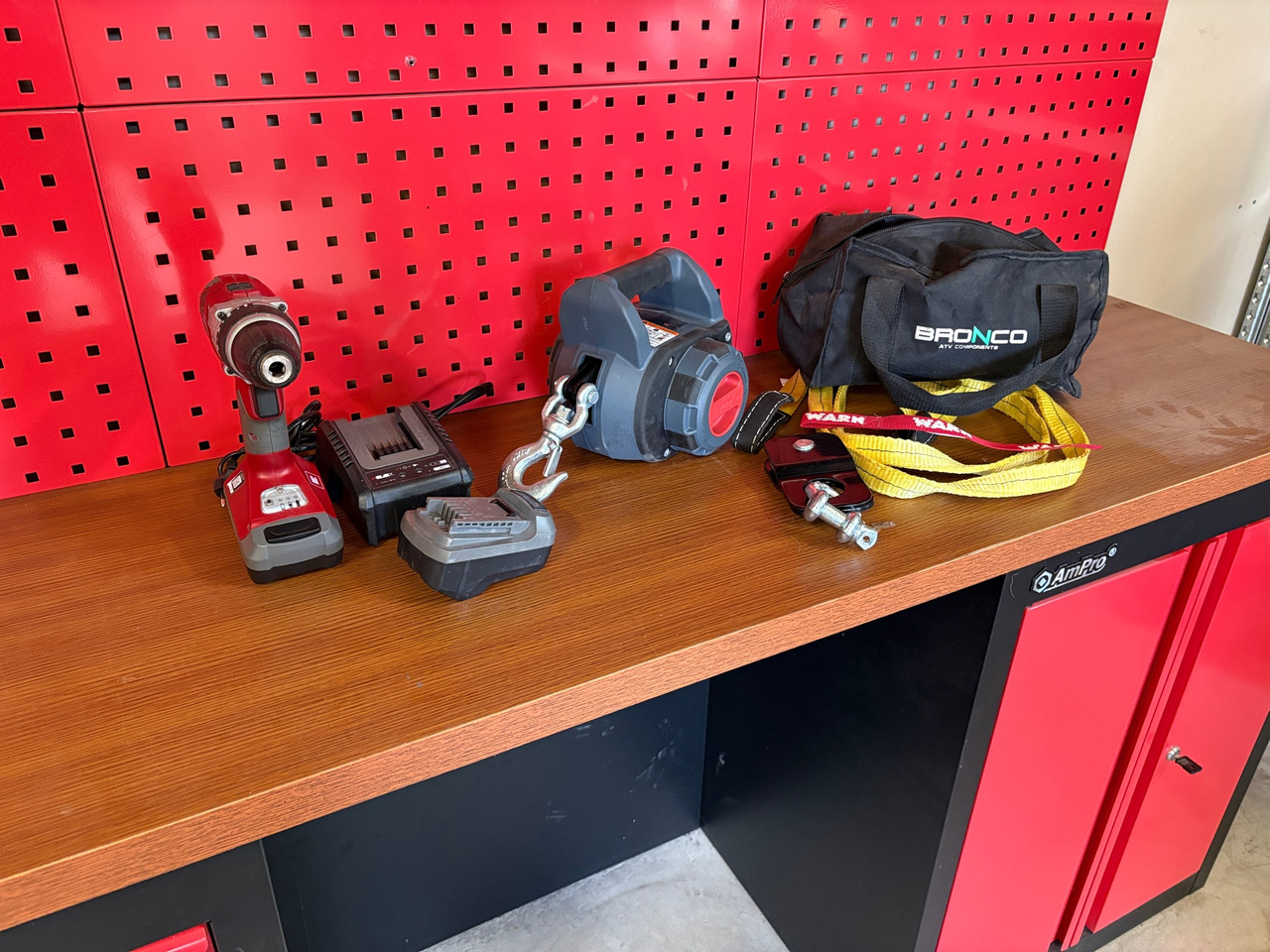 WARN Drill Winch 227kg - Equipo de construcción: foto 1 WARN Drill Winch 227kg - Equipo de construcción: foto 1