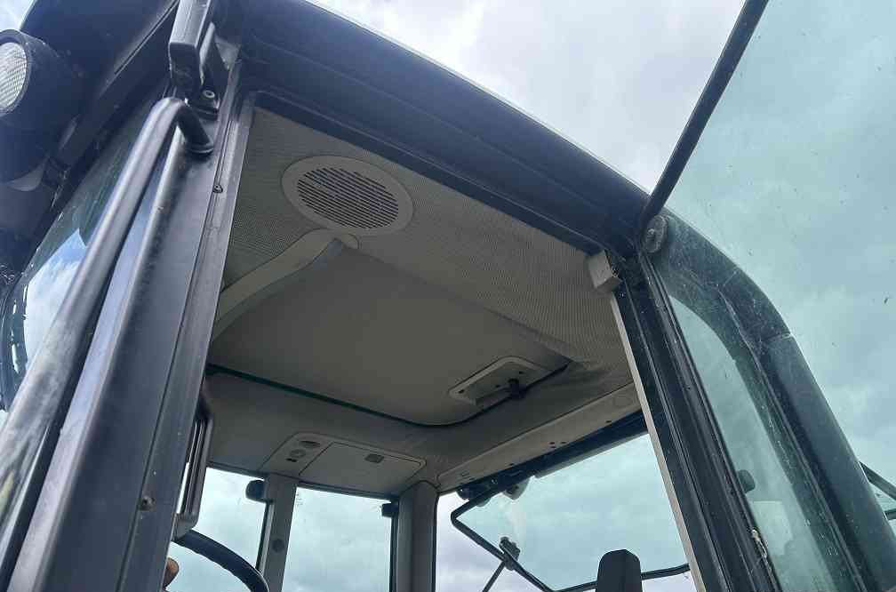 John Deere 6220 premium - Tractor: foto 5 John Deere 6220 premium - Tractor: foto 5