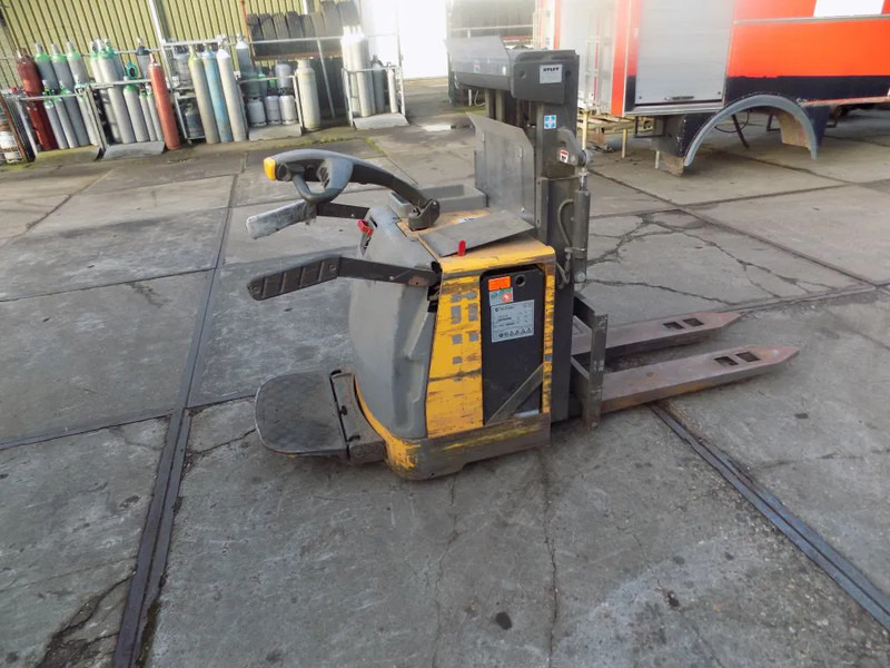 Atlet electrische heftruck 1.5 ton CHOICE OFF 3 PIECES 1.5 ton - Carretilla elevadora: foto 1 Atlet electrische heftruck 1.5 ton CHOICE OFF 3 PIECES 1.5 ton - Carretilla elevadora: foto 1