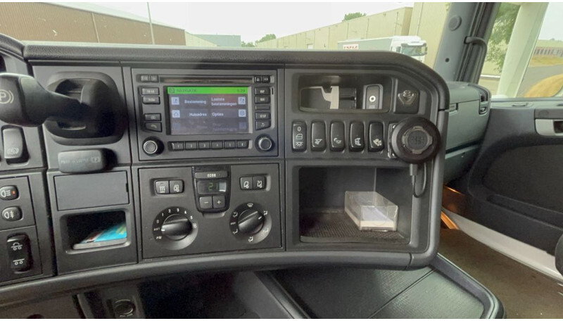 Scania R560 V8 Scania R560 V8 Manual 6x2 Boogie lift - Cabeza tractora: foto 4 Scania R560 V8 Scania R560 V8 Manual 6x2 Boogie lift - Cabeza tractora: foto 4