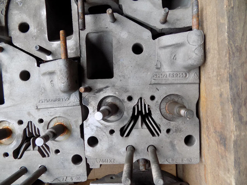 Deutz onderdelen motor - Motor: foto 2 Deutz onderdelen motor - Motor: foto 2