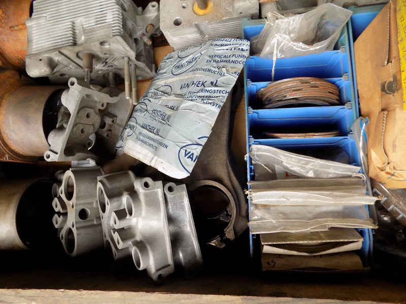 Deutz onderdelen motor - Motor: foto 5 Deutz onderdelen motor - Motor: foto 5