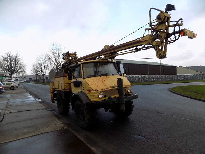 Mercedes-Benz U416 Unimog KNEBEL HY75 - Perforadora: foto 3 Mercedes-Benz U416 Unimog KNEBEL HY75 - Perforadora: foto 3