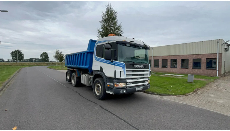Scania P124-400 Scania P124 - 400 3 zijden kipper - Camión volquete: foto 1 Scania P124-400 Scania P124 - 400 3 zijden kipper - Camión volquete: foto 1