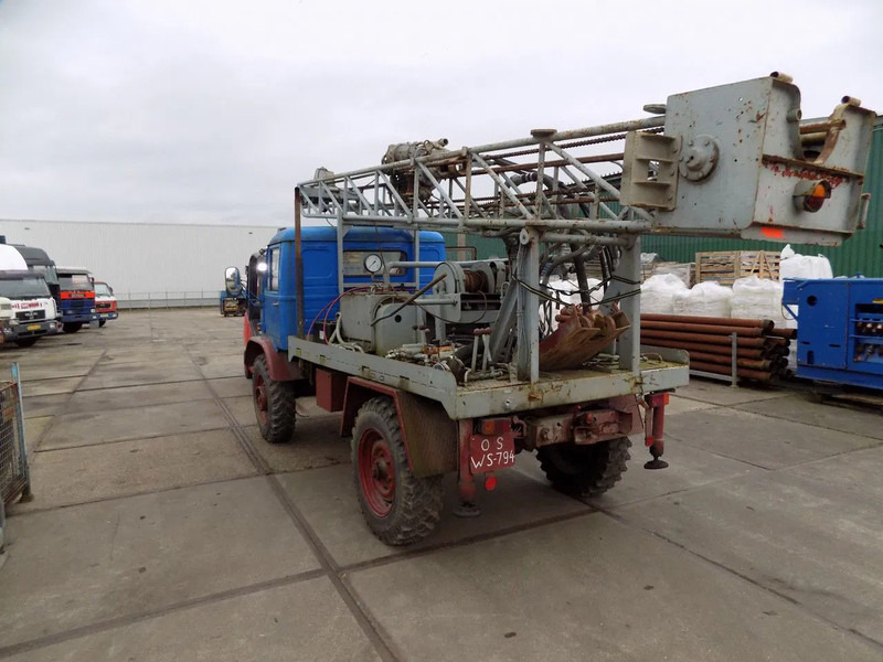 Unimog Mercedes S 404 boormachine Bomag - Perforadora: foto 2 Unimog Mercedes S 404 boormachine Bomag - Perforadora: foto 2