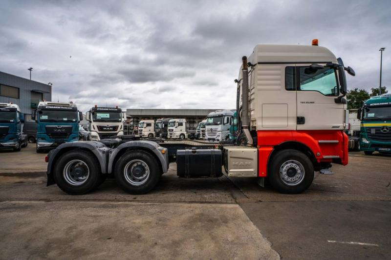 MAN TGX 33.560 XLX BLS+BIG AXLES+INTARDER - Cabeza tractora: foto 3 MAN TGX 33.560 XLX BLS+BIG AXLES+INTARDER - Cabeza tractora: foto 3