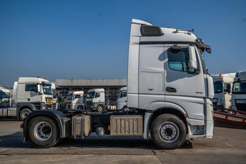 Mercedes ACTROS 1846 LS + kiphydr. - Cabeza tractora: foto 3 Mercedes ACTROS 1846 LS + kiphydr. - Cabeza tractora: foto 3