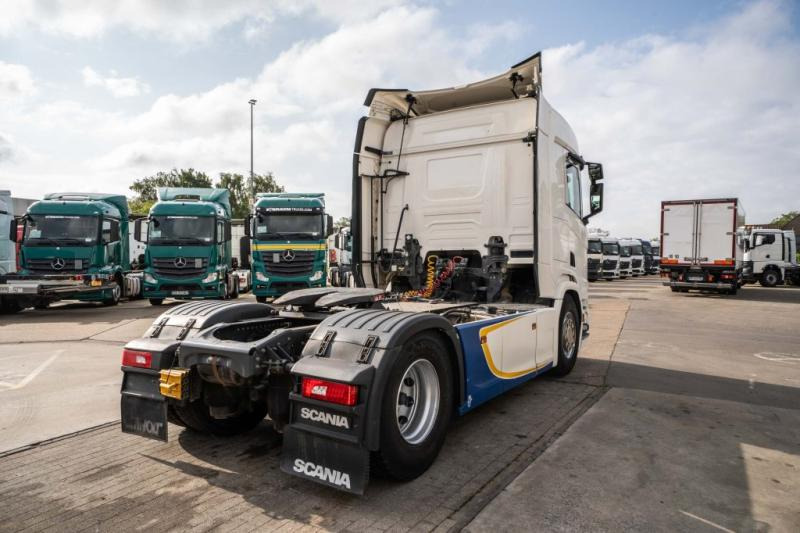 Scania R450 + KIPHYDR. - Cabeza tractora: foto 4 Scania R450 + KIPHYDR. - Cabeza tractora: foto 4