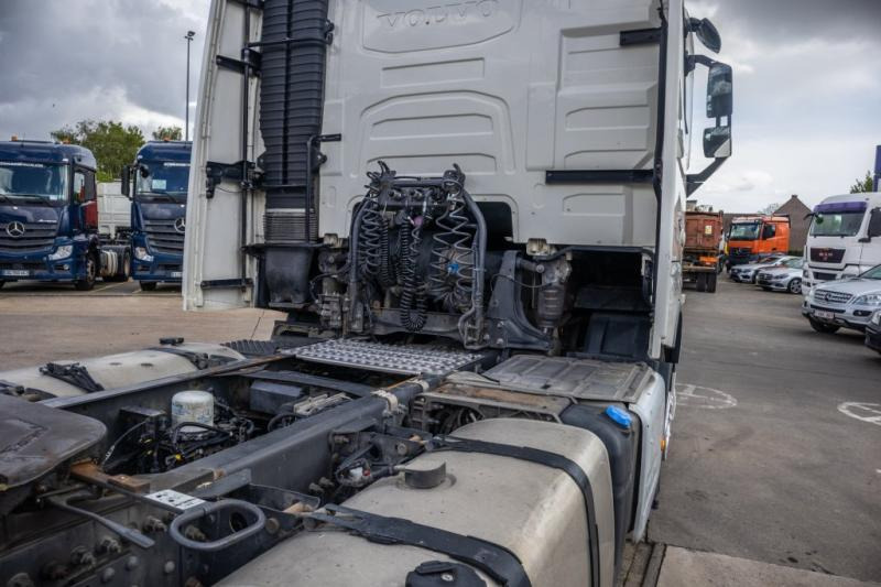 Cabeza tractora Volvo FH 420: foto 6