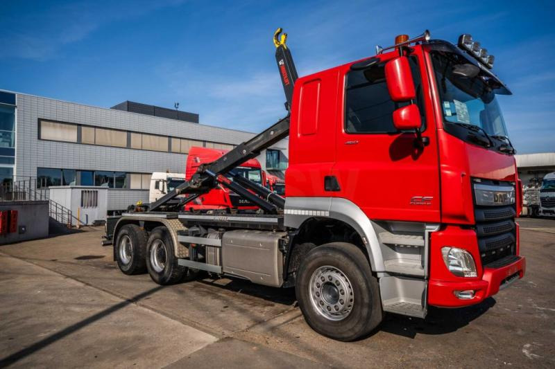 DAF CF 460-6X4-E6 - Camión multibasculante: foto 2 DAF CF 460-6X4-E6 - Camión multibasculante: foto 2