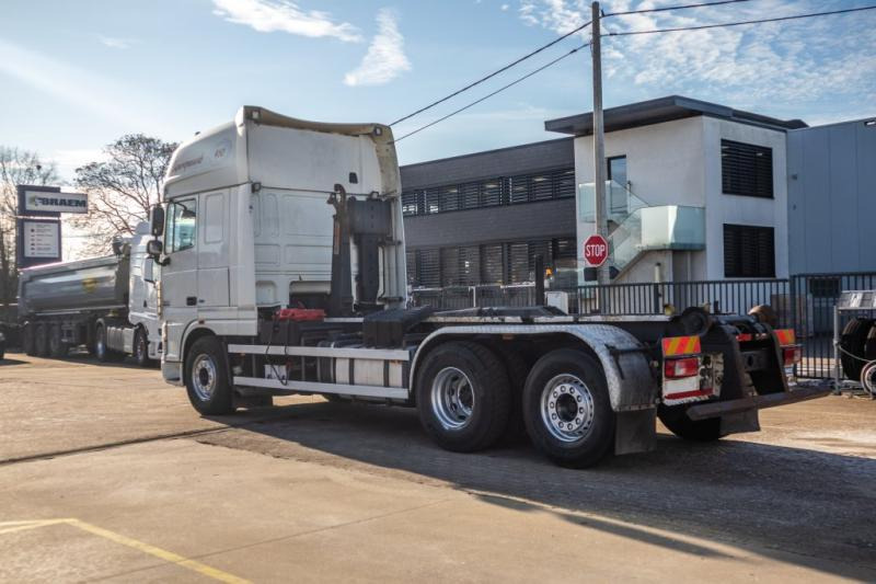 DAF XF 105.460 -6X2-INTARDER+AJK 20 T. - Camión multibasculante: foto 4 DAF XF 105.460 -6X2-INTARDER+AJK 20 T. - Camión multibasculante: foto 4
