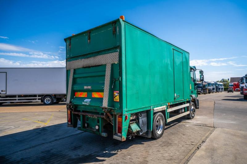 Iveco EUROCARGO 120E18 - Camión caja cerrada: foto 4 Iveco EUROCARGO 120E18 - Camión caja cerrada: foto 4