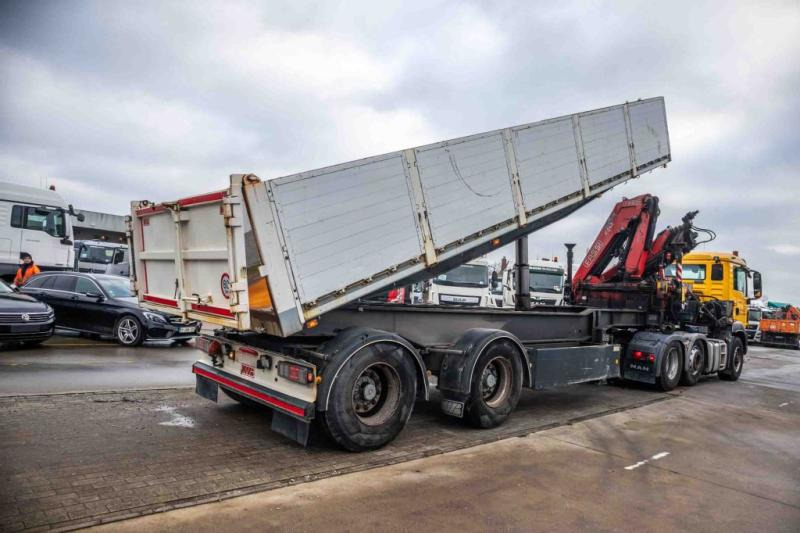Kwb KIPPER + FASSI F245A/5X - Semirremolque volquete: foto 3 Kwb KIPPER + FASSI F245A/5X - Semirremolque volquete: foto 3
