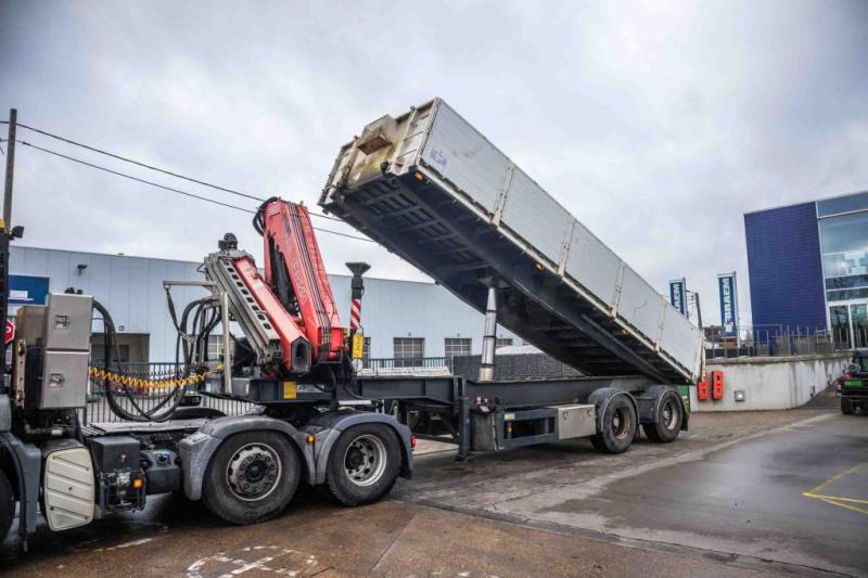 Kwb KIPPER + FASSI F245A/5X - Semirremolque volquete: foto 1 Kwb KIPPER + FASSI F245A/5X - Semirremolque volquete: foto 1