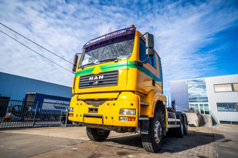 MAN TGA 33.430 BL - Camión multibasculante: foto 5 MAN TGA 33.430 BL - Camión multibasculante: foto 5