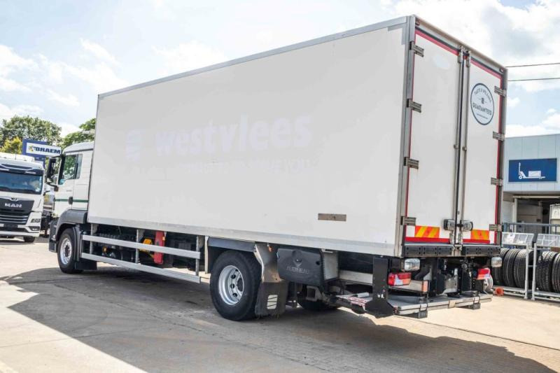 MAN TGS 18.320 BL -CARRIER 850-Vlees/Meat/Viande/Fleisch - Camión frigorífico: foto 4 MAN TGS 18.320 BL -CARRIER 850-Vlees/Meat/Viande/Fleisch - Camión frigorífico: foto 4