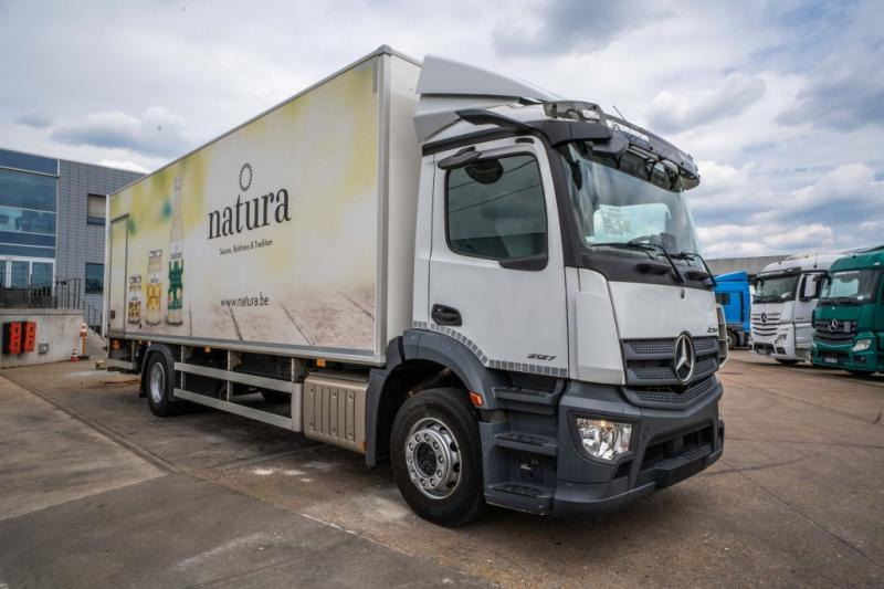 Mercedes ACTROS 2127 L+DHOLLANDIA 2T. - Camión caja cerrada: foto 2 Mercedes ACTROS 2127 L+DHOLLANDIA 2T. - Camión caja cerrada: foto 2