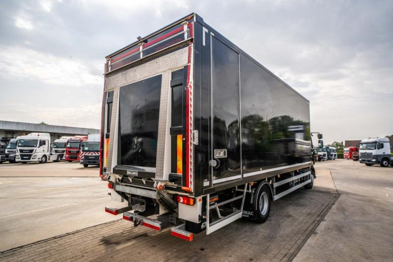 Renault D250 16T.- 36000 KM +DHOLLANDIA 2T. - Camión caja cerrada: foto 4 Renault D250 16T.- 36000 KM +DHOLLANDIA 2T. - Camión caja cerrada: foto 4