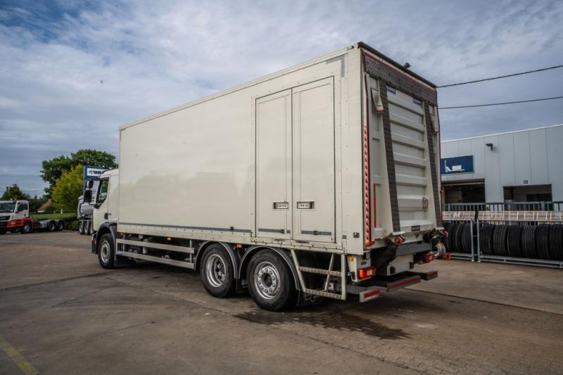 Volvo FE 320 -6X2 +DHOLLANDIA 2.5T- 194.400 KM - Camión caja cerrada: foto 5 Volvo FE 320 -6X2 +DHOLLANDIA 2.5T- 194.400 KM - Camión caja cerrada: foto 5