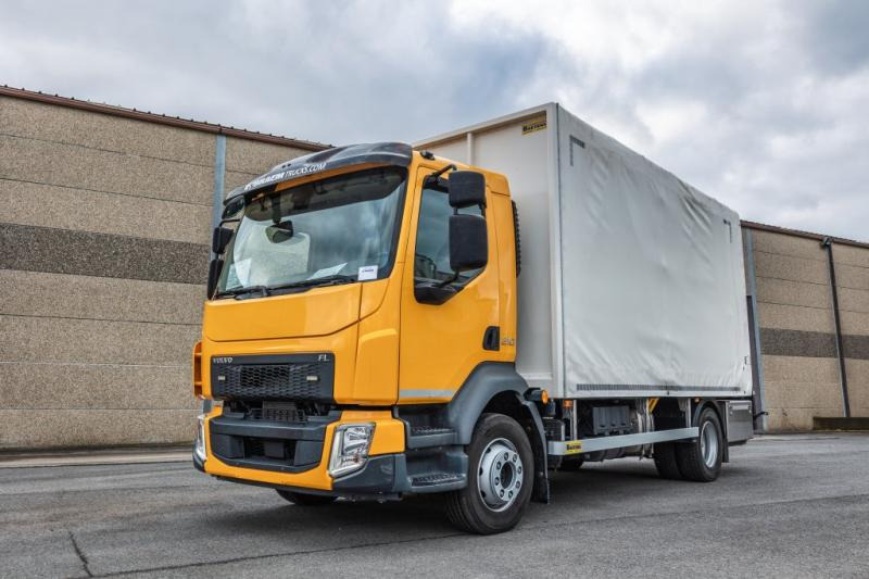 Volvo FL 210+PK 7001 K - 6340 Km's - Camión lona, Camión grúa: foto 1 Volvo FL 210+PK 7001 K - 6340 Km's - Camión lona, Camión grúa: foto 1