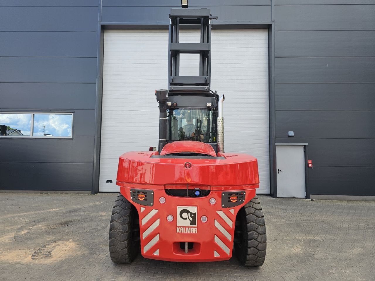 Kalmar DCG150-12 - DREHSITZ - Carretilla elevadora diésel: foto 4 Kalmar DCG150-12 - DREHSITZ - Carretilla elevadora diésel: foto 4