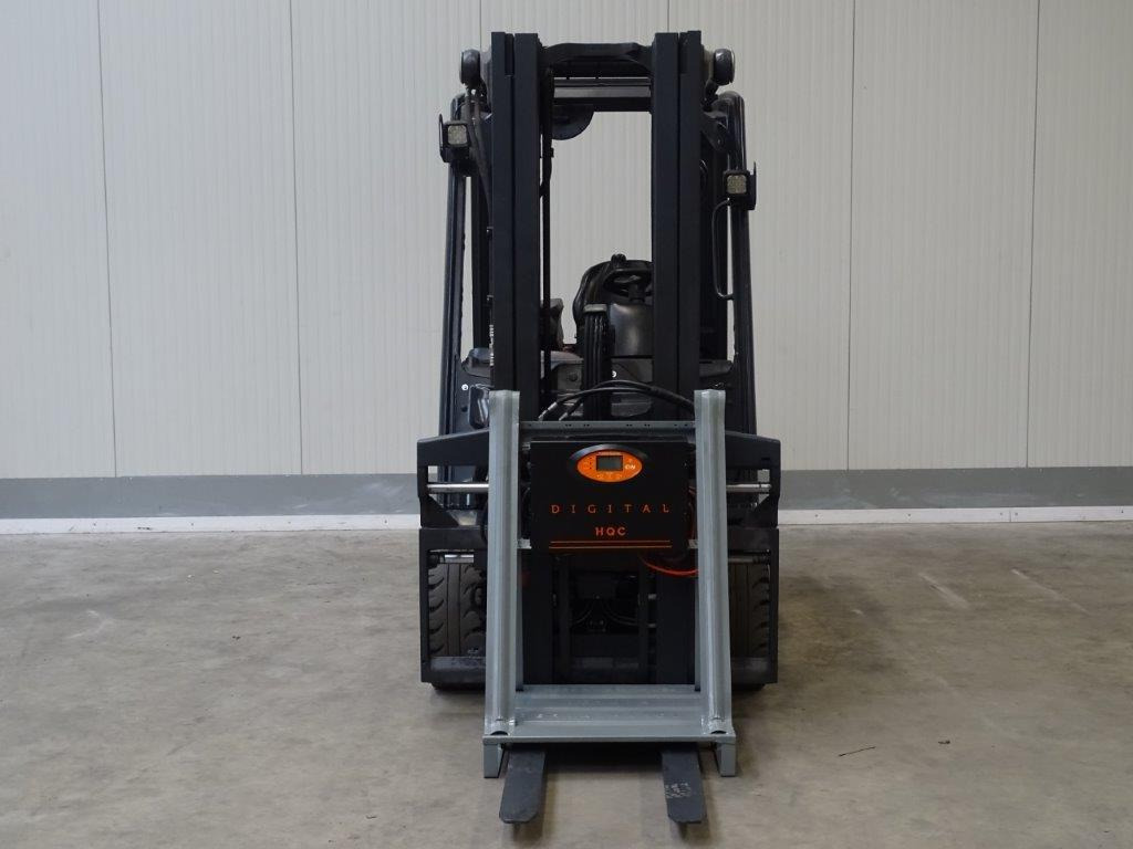 Linde E30-01 - TRIPLEX - Carretilla elevadora eléctrica: foto 2 Linde E30-01 - TRIPLEX - Carretilla elevadora eléctrica: foto 2
