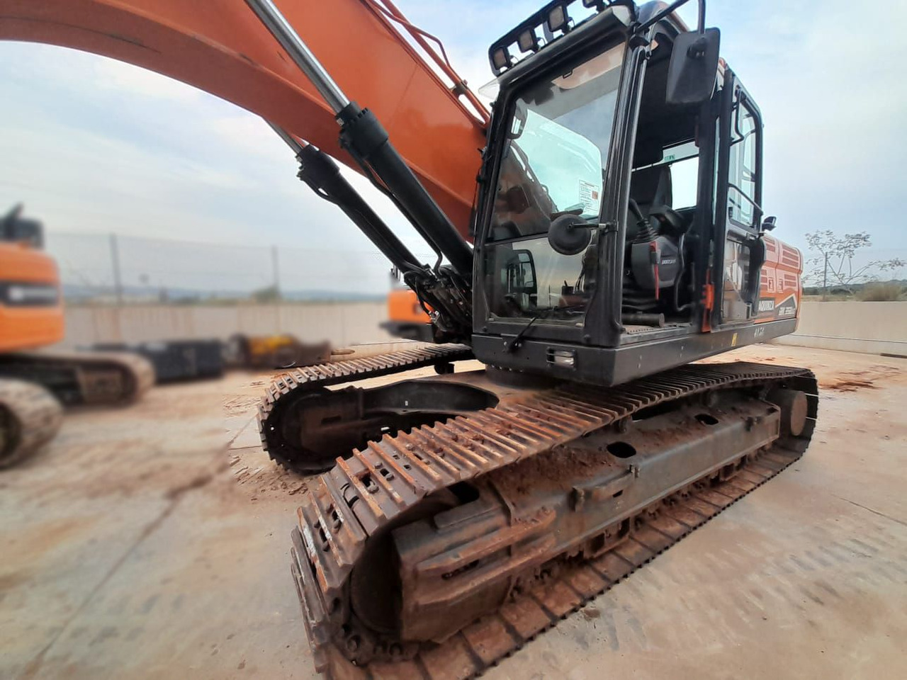 DOOSAN DX350LC-7 - Excavadora de cadenas: foto 2 DOOSAN DX350LC-7 - Excavadora de cadenas: foto 2