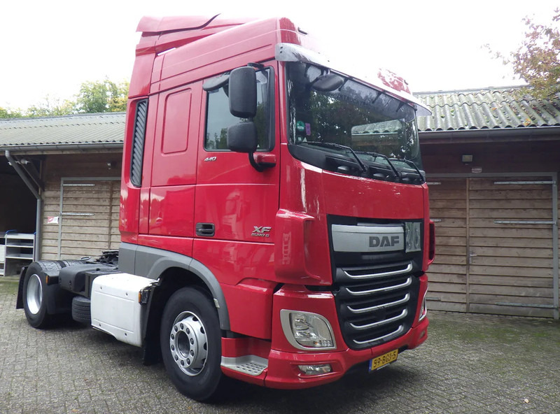 DAF XF 440 8 Tons vooras / Standairco / Standkachel - Cabeza tractora: foto 2 DAF XF 440 8 Tons vooras / Standairco / Standkachel - Cabeza tractora: foto 2