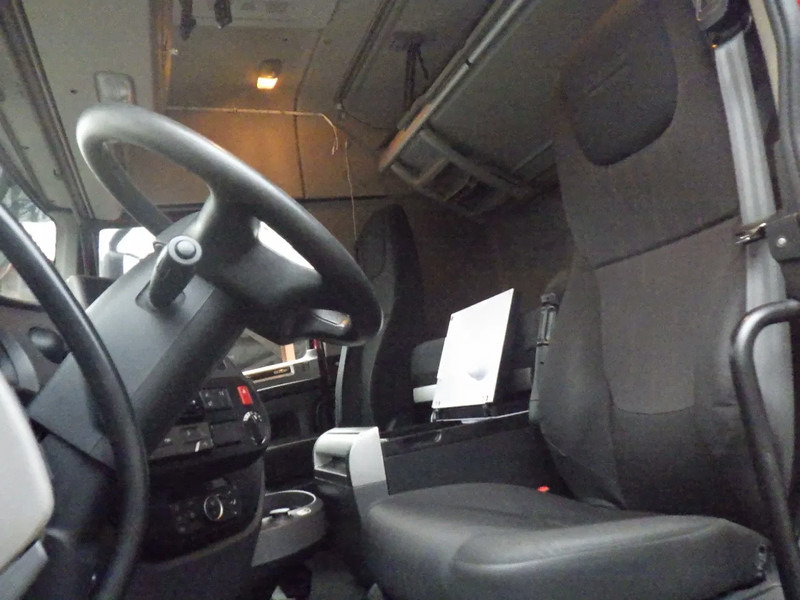 Cabeza tractora DAF XF 450 Smart Tacho 2 / 8 Tons vooras: foto 6 Cabeza tractora DAF XF 450 Smart Tacho 2 / 8 Tons vooras: foto 6