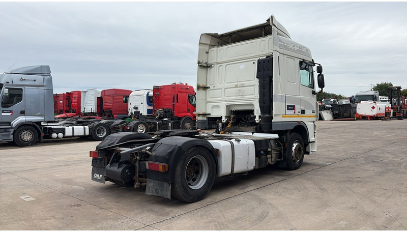 DAF 105 XF 460 (AIRCO / GOOD CONDITION / BONNE ETAT / BOITE MANUALLE / GEARBOX MANUAL) - Cabeza tractora: foto 5 DAF 105 XF 460 (AIRCO / GOOD CONDITION / BONNE ETAT / BOITE MANUALLE / GEARBOX MANUAL) - Cabeza tractora: foto 5