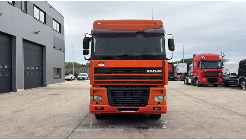 DAF 95 XF 430 (EURO 3 / BOITE MANUELLE / MANUAL GEARBOX) - Cabeza tractora: foto 2 DAF 95 XF 430 (EURO 3 / BOITE MANUELLE / MANUAL GEARBOX) - Cabeza tractora: foto 2
