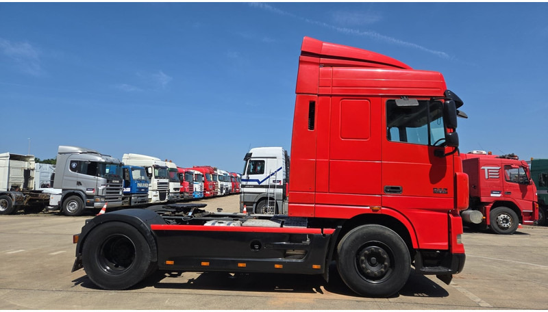 DAF XF 105.410 (BOITE MANUELLE / SUPER PROPRE !!! / TRES BONNE ETAT / AIRCO / MANUAL GEARBOX) - Cabeza tractora: foto 4 DAF XF 105.410 (BOITE MANUELLE / SUPER PROPRE !!! / TRES BONNE ETAT / AIRCO / MANUAL GEARBOX) - Cabeza tractora: foto 4