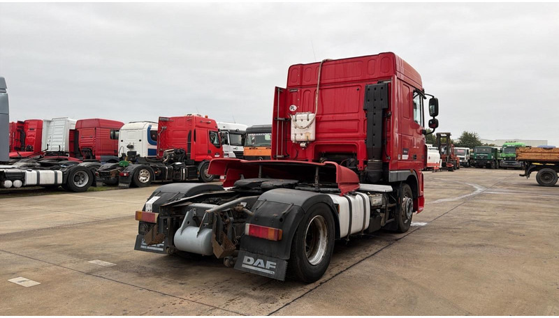DAF XF 105.460 (BOITE MANUELLE / MANUAL GEARBOX) - Cabeza tractora: foto 4 DAF XF 105.460 (BOITE MANUELLE / MANUAL GEARBOX) - Cabeza tractora: foto 4