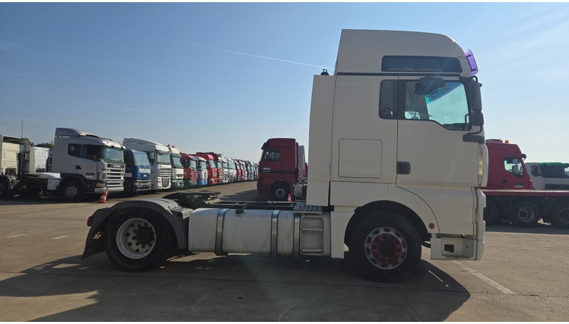 MAN TGX 18.440 (MANUAL GEARBOX / RETARDER / BOITE MANUELLE / AIRCO / GOOD CONDITION) - Cabeza tractora: foto 3 MAN TGX 18.440 (MANUAL GEARBOX / RETARDER / BOITE MANUELLE / AIRCO / GOOD CONDITION) - Cabeza tractora: foto 3