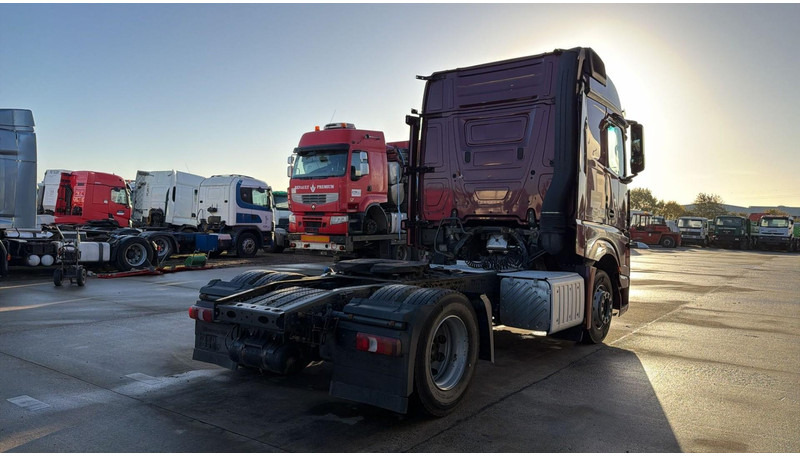 Mercedes-Benz Actros 1845 (RETARDER / GOOD CONDITION / BONNE ETAT) - Cabeza tractora: foto 4 Mercedes-Benz Actros 1845 (RETARDER / GOOD CONDITION / BONNE ETAT) - Cabeza tractora: foto 4