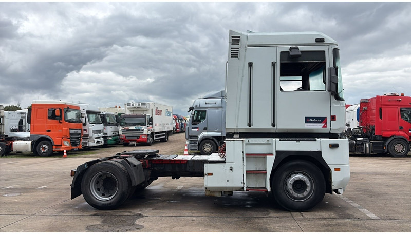 Renault AE 440 Magnum E-tech (BOITE MANUELLE / MANUAL GEARBOX) - Cabeza tractora: foto 3 Renault AE 440 Magnum E-tech (BOITE MANUELLE / MANUAL GEARBOX) - Cabeza tractora: foto 3