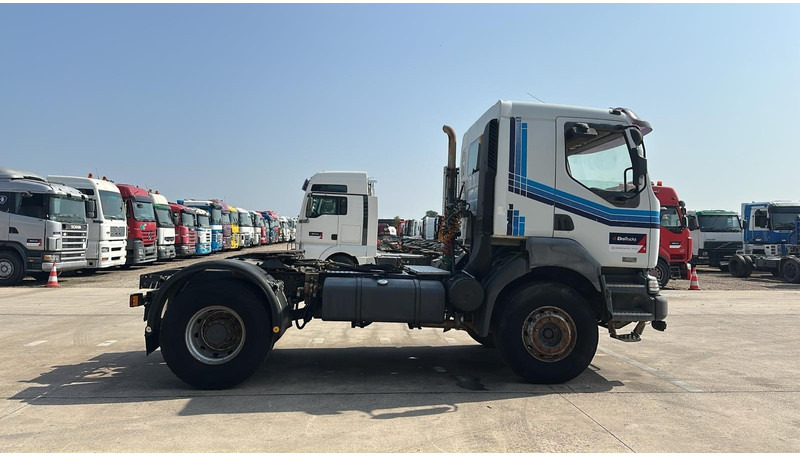 Renault KERAX 420 (SUSPENSION LAMES / BOITE MANUELLE / FRANCAIS / GRAND PONT / PARFAIT ETAT !!!) - Cabeza tractora: foto 3 Renault KERAX 420 (SUSPENSION LAMES / BOITE MANUELLE / FRANCAIS / GRAND PONT / PARFAIT ETAT !!!) - Cabeza tractora: foto 3