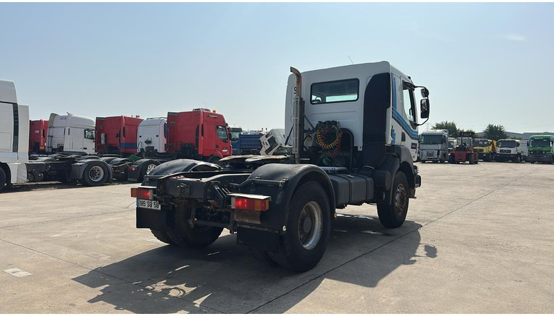 Renault KERAX 420 (SUSPENSION LAMES / BOITE MANUELLE / FRANCAIS / GRAND PONT / PARFAIT ETAT !!!) - Cabeza tractora: foto 4 Renault KERAX 420 (SUSPENSION LAMES / BOITE MANUELLE / FRANCAIS / GRAND PONT / PARFAIT ETAT !!!) - Cabeza tractora: foto 4